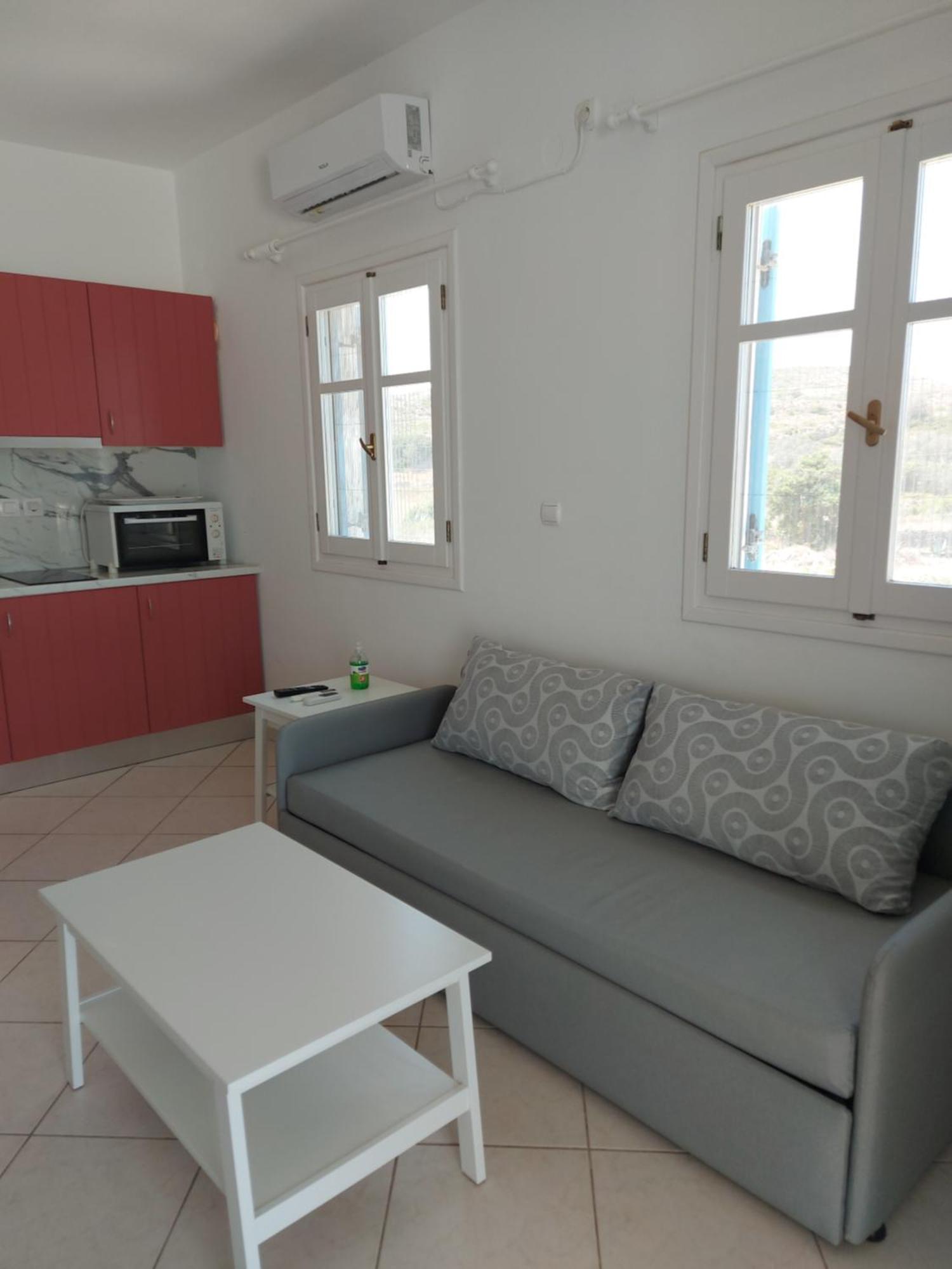 Milithos Apartments 2 Adamantas  ภายนอก รูปภาพ